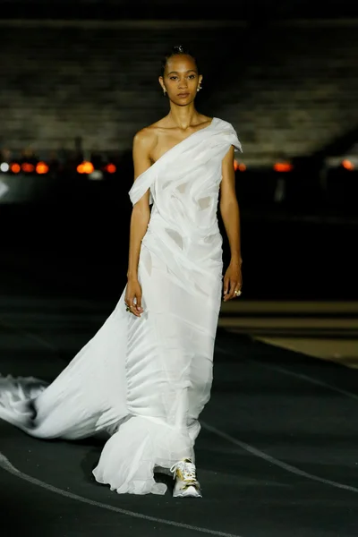 Look 90